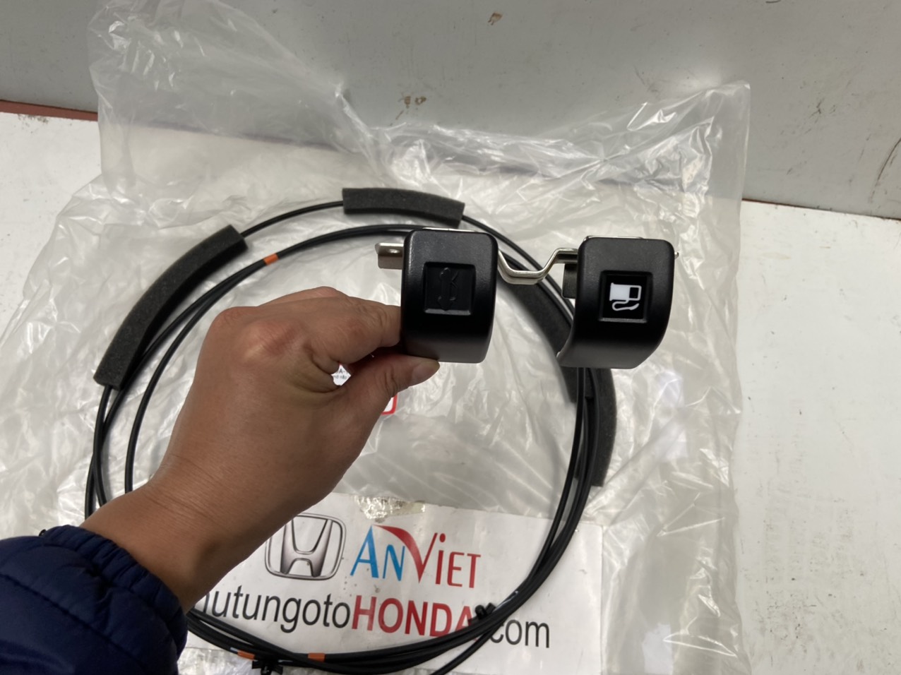 Dây cáp mở nắp bình xăng Honda City